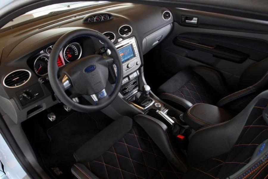  Ford Focus RS Le Mans Editions 2010 года  (фото 2 из 8)